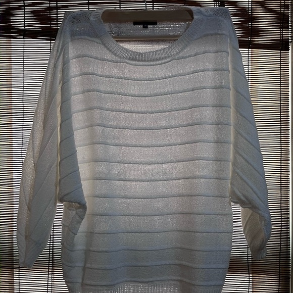 Elegant White Sweater - Picture 4 of 7